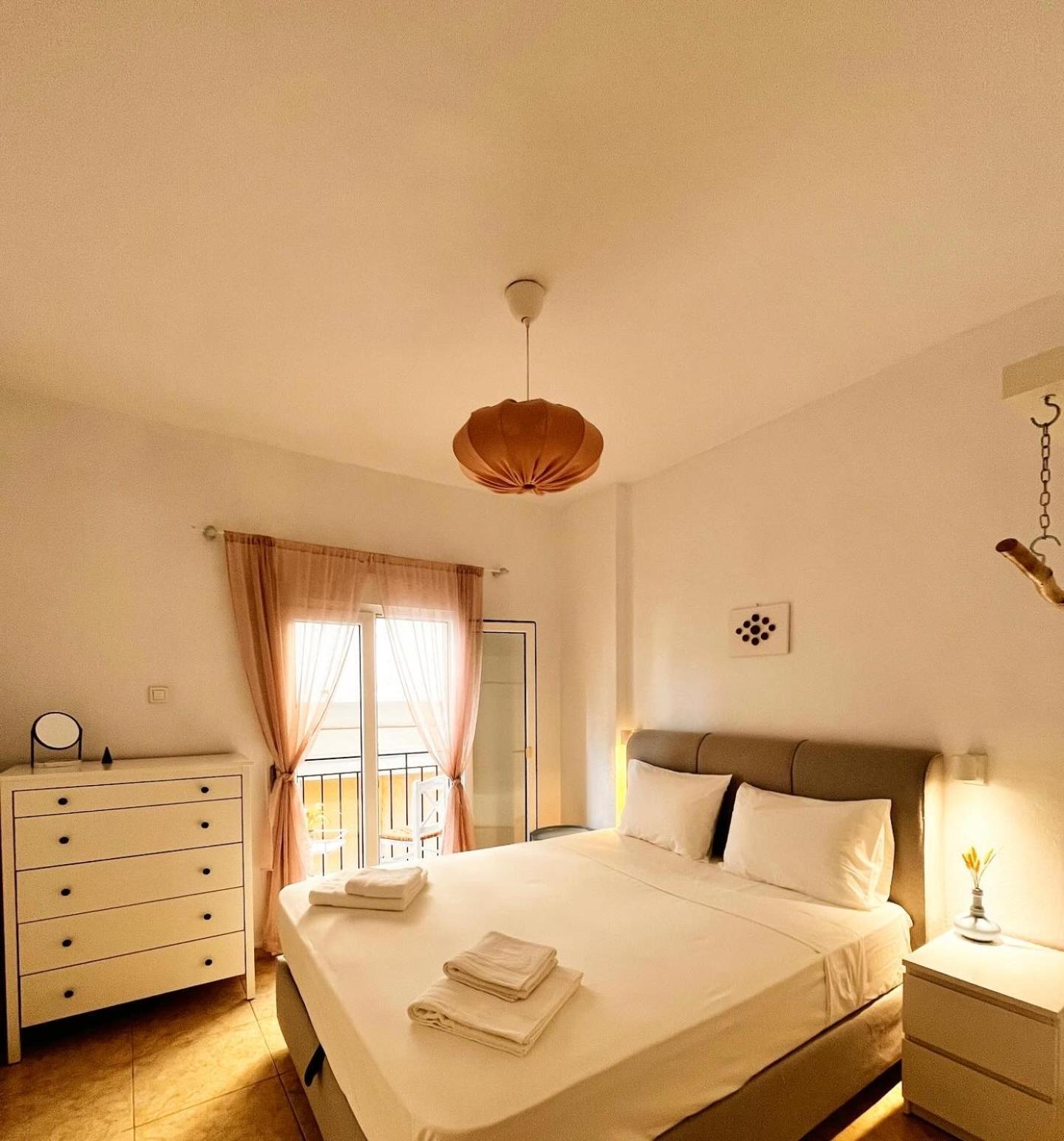 Lucy'S Guest House Skiathos Town Luaran gambar