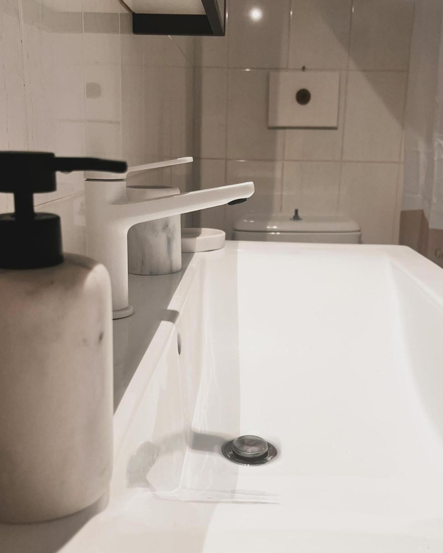 Lucy'S Guest House Skiathos Town Luaran gambar